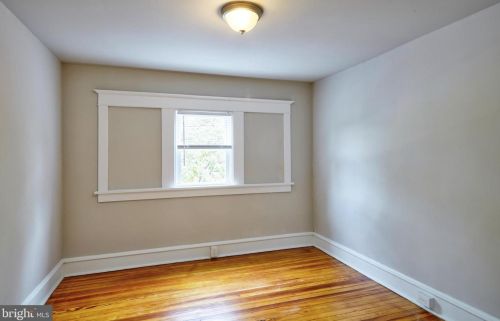 116 Lupton Ave, West Deptford NJ  08096-2313 exterior