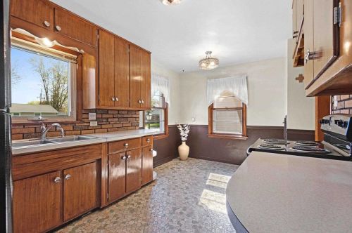 1138 Thrush St, Green Bay WI  54303-4336 exterior