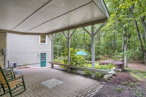 15 Danbury Cir, Amherst NH  03031-2016 exterior