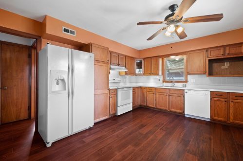 3801 13th St, Milwaukee, WI 53221-1724