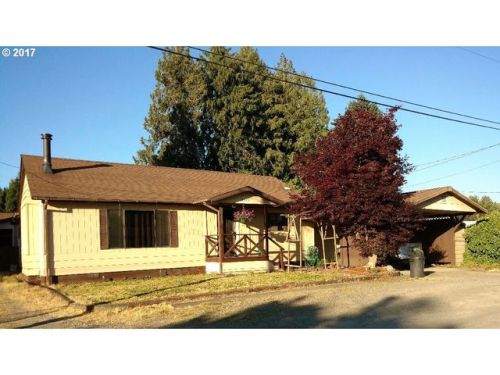 48189 Lauren Dr, Oakridge, OR 97463-9615