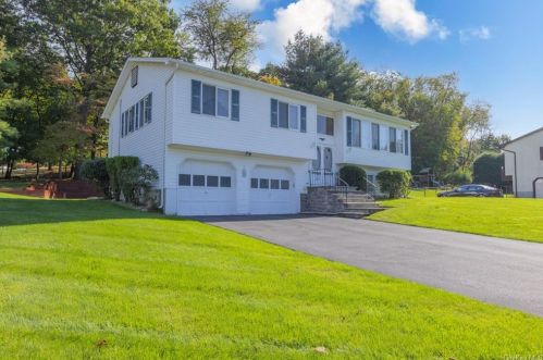 1 Sapling Ct, Thiells, NY 10984-1607