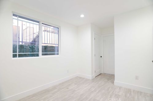 11512 La Maida St, North Hollywood CA  91601-4323 exterior