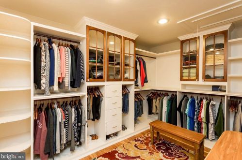 6305 Ridge Top Ct, Spotsylvania VA  22553-1611 exterior