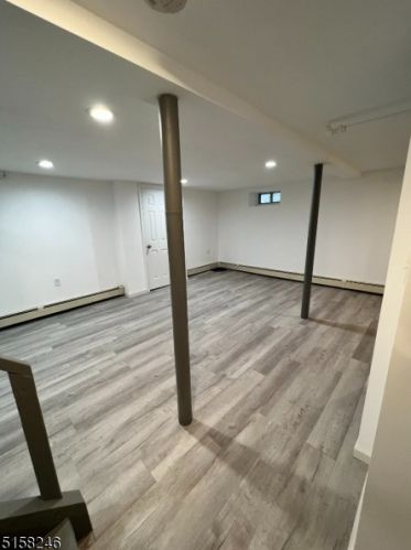 919 Oak St, Roselle NJ  07203-2001 exterior