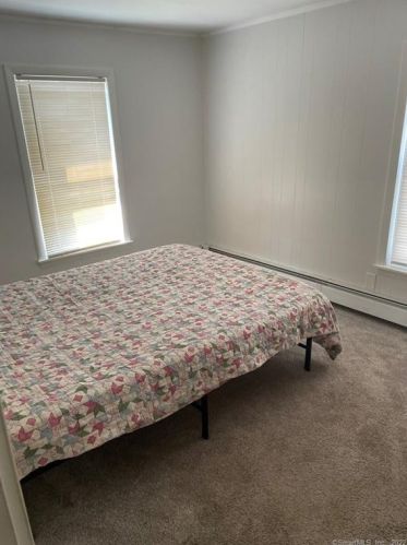 119 Middle Tpke, Manchester, CT 06040-4245