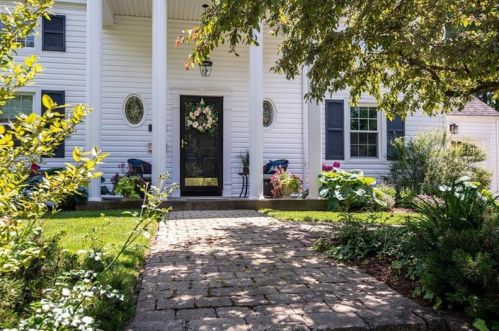 1312 Yahres Rd, Hermitage, PA 16146-3644