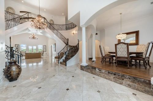 1501 Noble Way, Lewisville TX  75022-8117 exterior