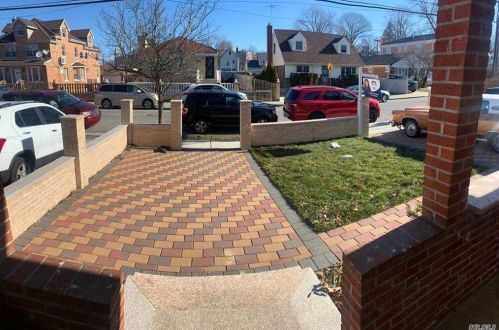 81-32 167th St, Jamaica, NY 11432-1231