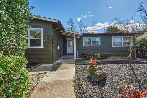 1243 Wyoming Dr, Santa Rosa, CA 95405-7353