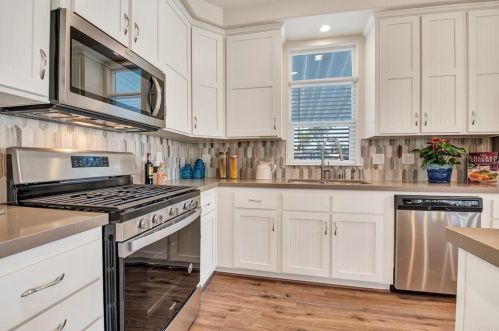 3340 Don Tomaso Dr, Carlsbad CA  92010-3951 exterior