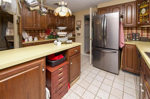 34 Wheeler Ave, Salem NH  03079-3490 exterior