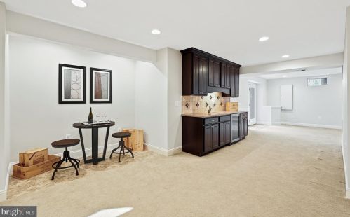 3211 Winter Sun Ter, Herndon VA  20171-1939 exterior