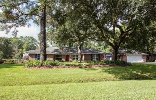 15122 Cape Dr, Jacksonville, FL 32226-1275