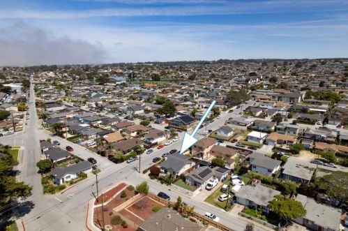1738 Goodwin St, Seaside CA  93955-4414 exterior