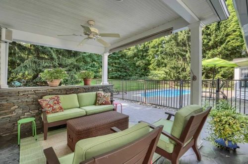 5 Carlson Ter, Fishkill NY  12524-3001 exterior