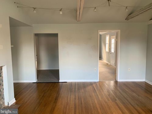 653 Gulph Rd, Norristown PA  19406-3704 exterior