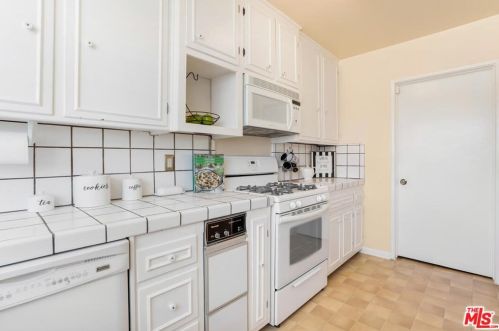 5726 Aldea Ave, Van Nuys CA 91316-1416 exterior