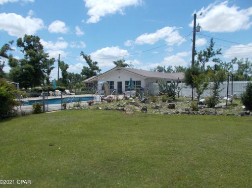4883 Davis Dr, Marianna FL  32446-6343 exterior