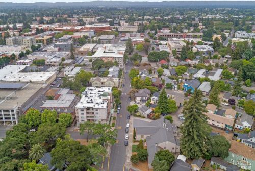 855 7 St, Santa Rosa CA  95401-6106 exterior