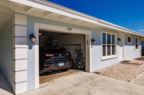 529 100th Ave, Naples FL  34108-2235 exterior