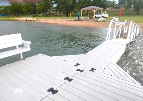 713 Flag Creek Dr, Sunrise Beach, TX 78643-1862
