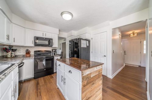 7026 Glade Ln, Florence KY  41042-4304 exterior