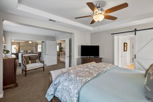 28531 Redwood Canyon Pl, Santa Clarita CA  91390-5723 exterior