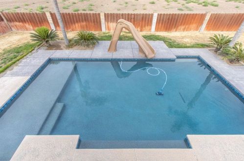 1812 Golf Rd, Turlock CA  95380-9746 exterior