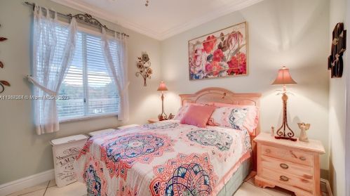 15963 79th Pl, Hialeah FL  33016-6647 exterior