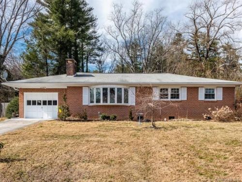925 Judsen Ln, Hendersonville, NC 28739-5619