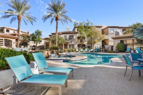 3236 Chandler Blvd, Phoenix AZ  85048-7207 exterior