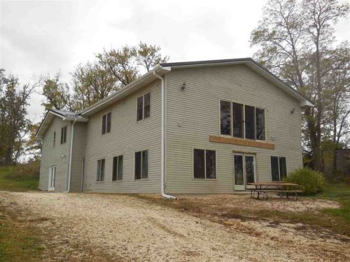 60 Washington Mills Rd, Otter Creek, IA 52079-9578