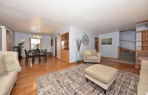 5555 56, Milwaukee WI 53218-3221 exterior