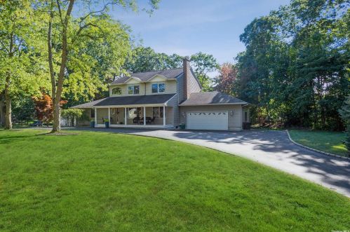 92 Sylvan Ave, Miller Place, NY 11764-2229