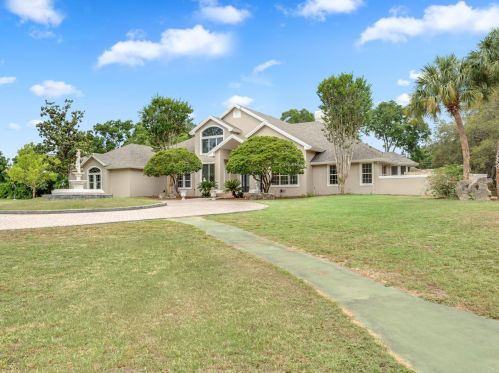 101 Horse Lovers Ln, Altamonte Springs, FL 32714-5804