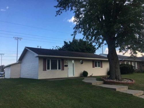 701 Outer Dr, Frankfort, IN 46041-2809