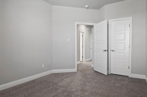 1105 Whispering Hills Dr, Midlothian TX  76063-6603 exterior