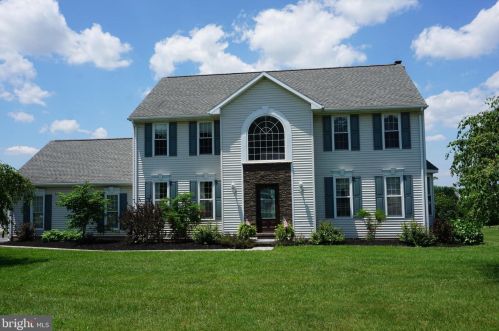 30 Fox Tail Dr, Hanover, PA 17331-8752