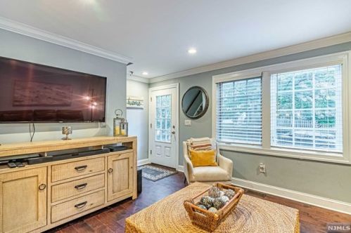 45 Longview Trl, Parsippany NJ  07834-2039 exterior