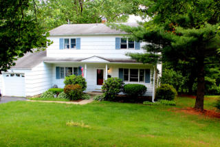 92 Flower Ave, Washington, NJ 07882-1606