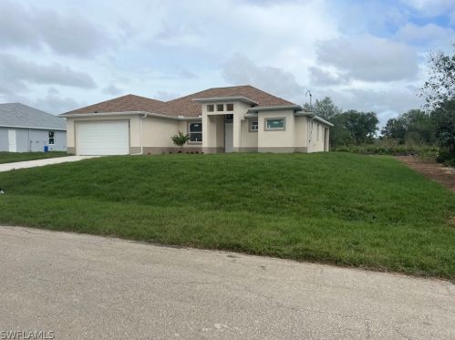 1414 Acacia Ave, Lehigh Acres, FL 33972-8615