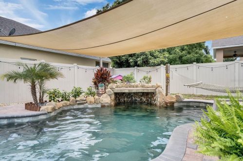 318 Clydesdale Cir, Sanford, FL 32773-6898