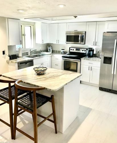 1641 Spoonbill Ln, Naples, FL 34105-2874