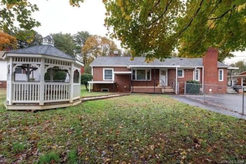 565 Georgia Ave, Statesville, NC 28677-3309