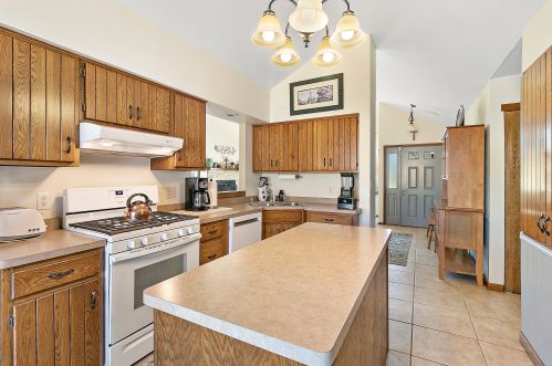 4122 25th St, Kenosha, WI 53144-1323