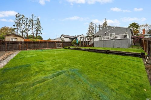 266 Hillcrest Ave, Benicia CA  94510-2225 exterior
