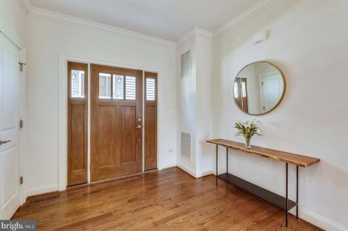 2339 Highland Ave, Falls Church, VA 22046-2211