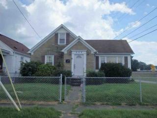 400 17th St, Dunbar, WV 25064-2407