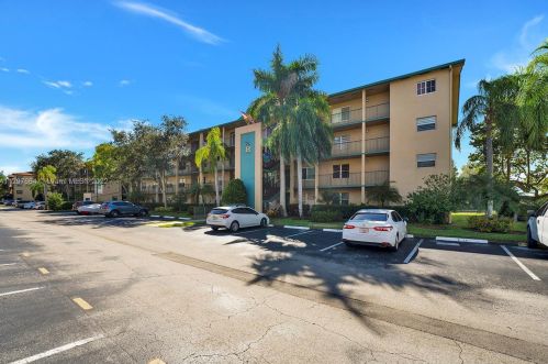 900 125th Way, Hollywood FL  33027-1792 exterior